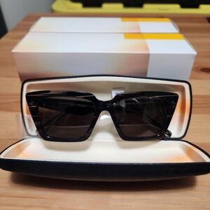 Raen Sunglasses Model: Keera Color: Black Stripe